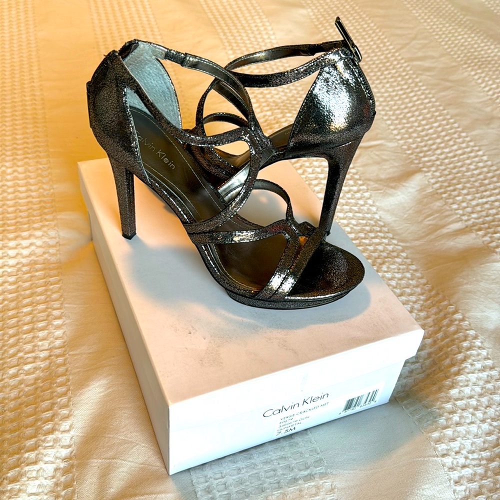 Calvin Klein metallic heel 7.5